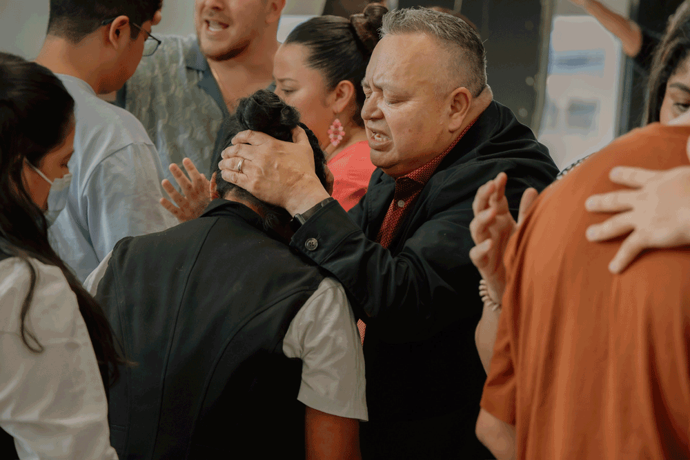 Apostle Eddie Contreras | Ministerio Gracia y Favor | GraciaYFavor.com
